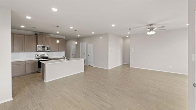 6928 Deadwood Trail, Crowley, TX 76036