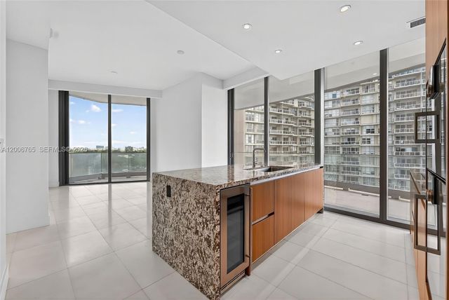 175 SE 25th Rd 604, Miami, FL 33129