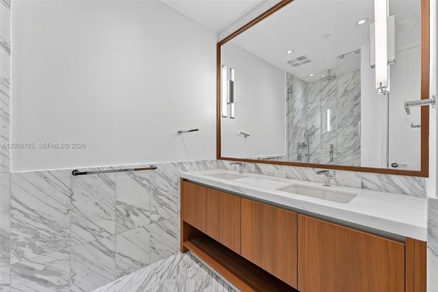175 SE 25th Rd 604, Miami, FL 33129