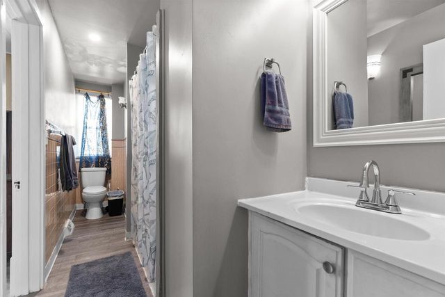 242 W 14TH AVENUE, Oshkosh, WI 54902