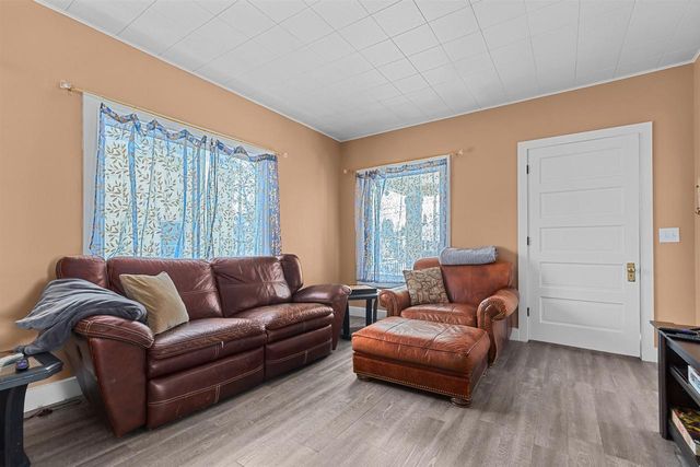 242 W 14TH AVENUE, Oshkosh, WI 54902