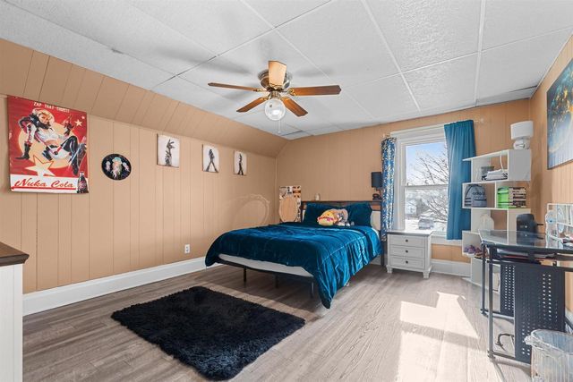 242 W 14TH AVENUE, Oshkosh, WI 54902