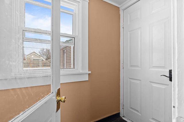 242 W 14TH AVENUE, Oshkosh, WI 54902