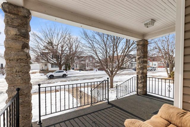 242 W 14TH AVENUE, Oshkosh, WI 54902