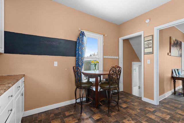 242 W 14TH AVENUE, Oshkosh, WI 54902