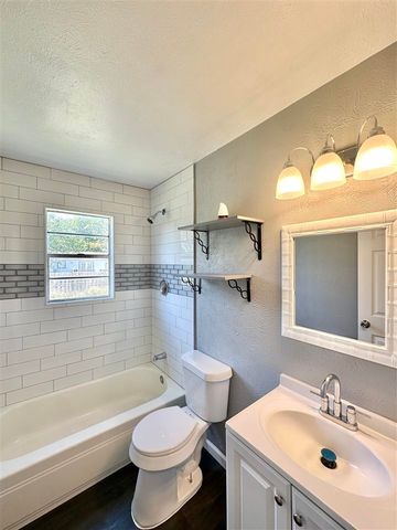 923 SW 35th St, Lawton, OK 73505