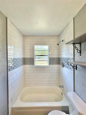 923 SW 35th St, Lawton, OK 73505