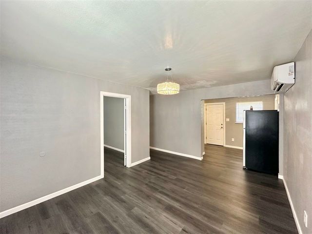 923 SW 35th St, Lawton, OK 73505