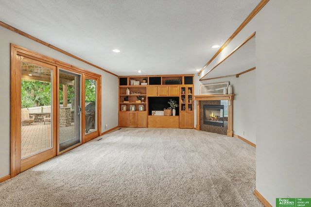 12836 Jones Street, Omaha, NE 68154