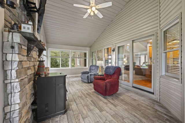 91 Canyon Villa Drive, Hebron, OH 43025