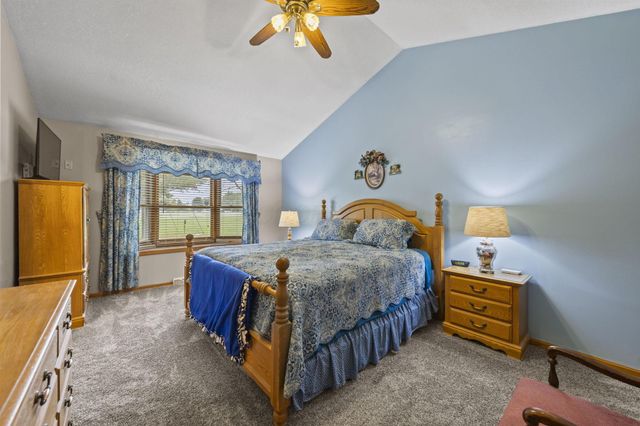 91 Canyon Villa Drive, Hebron, OH 43025