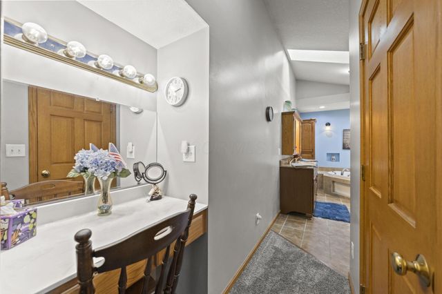 91 Canyon Villa Drive, Hebron, OH 43025