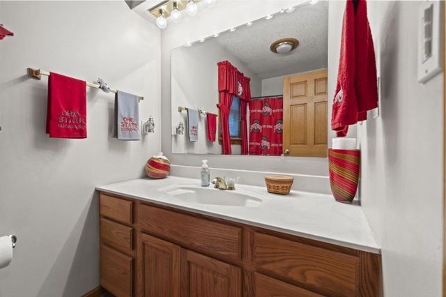 91 Canyon Villa Drive, Hebron, OH 43025