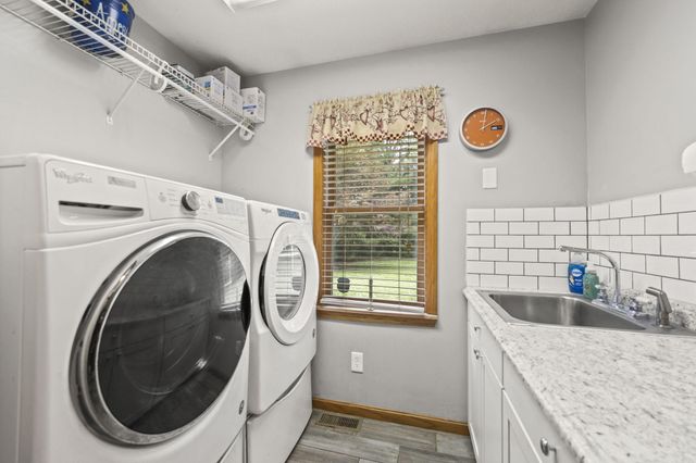 91 Canyon Villa Drive, Hebron, OH 43025
