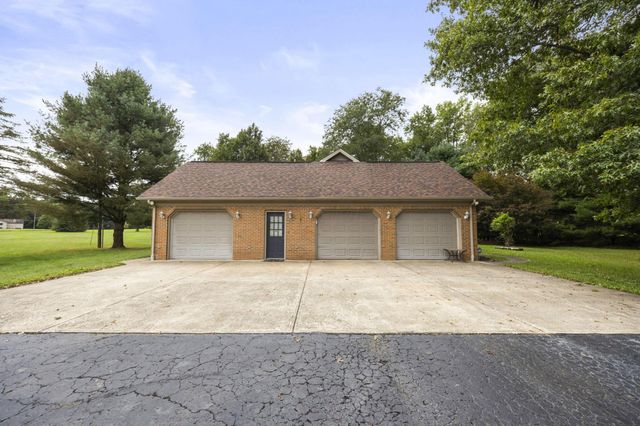91 Canyon Villa Drive, Hebron, OH 43025