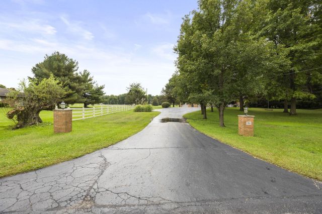 91 Canyon Villa Drive, Hebron, OH 43025