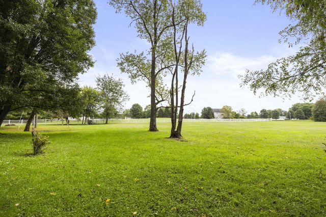 91 Canyon Villa Drive, Hebron, OH 43025