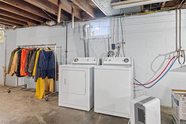 440 Roberts Ferry Road, Tiffin, IA 52340