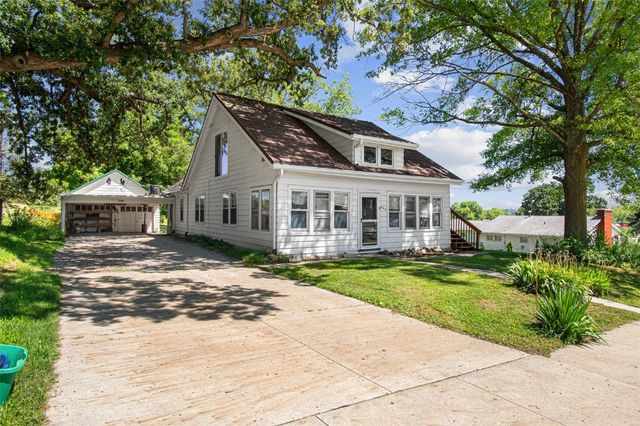 440 Roberts Ferry Road, Tiffin, IA 52340