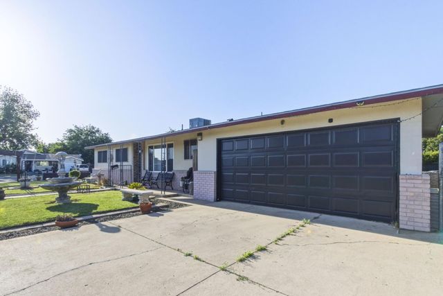 1847 W 8th, Merced, CA 95341