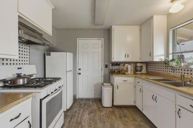 1847 W 8th, Merced, CA 95341