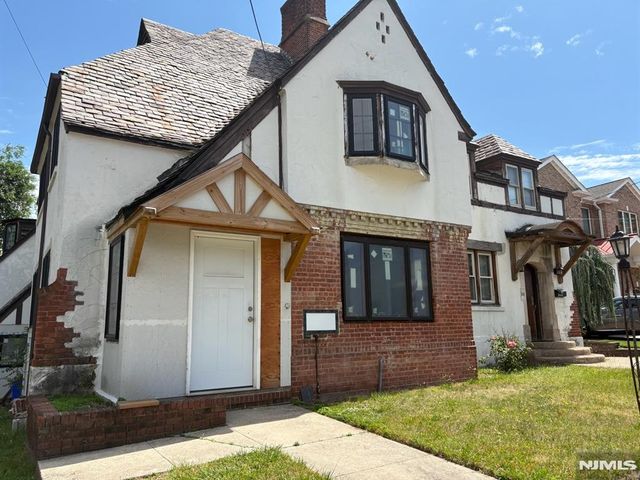 541 Page Avenue, Lyndhurst, NJ 07071