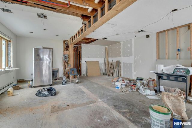 541 Page Avenue, Lyndhurst, NJ 07071