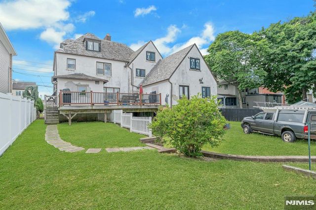 541 Page Avenue, Lyndhurst, NJ 07071