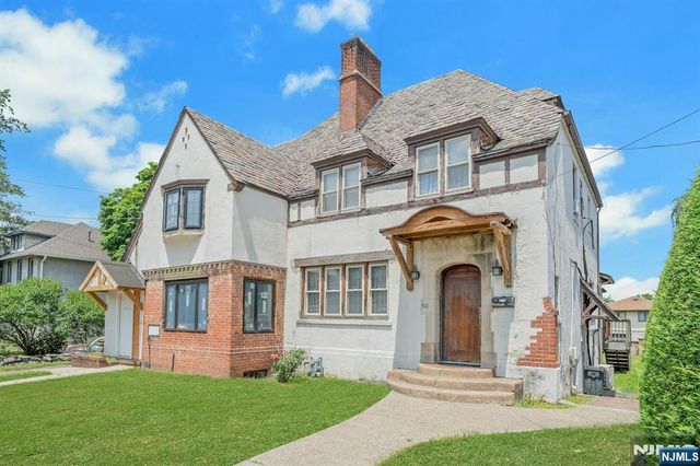 541 Page Avenue, Lyndhurst, NJ 07071
