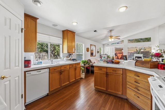 7490 N Hayston Avenue, Fresno, CA 93720