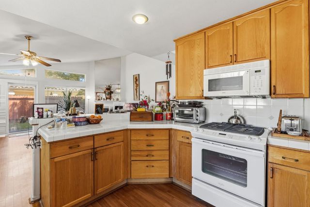 7490 N Hayston Avenue, Fresno, CA 93720