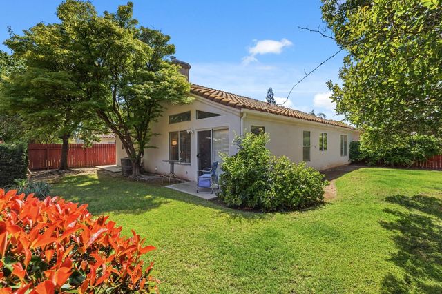 7490 N Hayston Avenue, Fresno, CA 93720