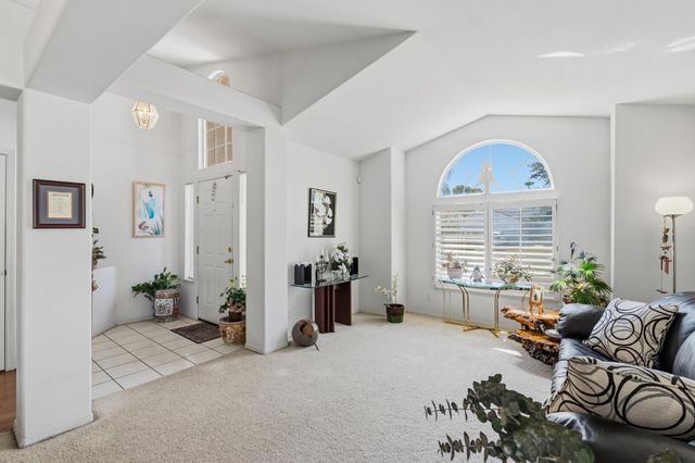7490 N Hayston Avenue, Fresno, CA 93720
