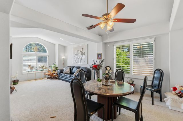 7490 N Hayston Avenue, Fresno, CA 93720