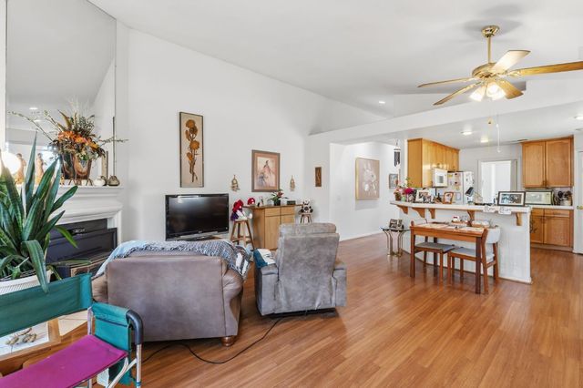 7490 N Hayston Avenue, Fresno, CA 93720