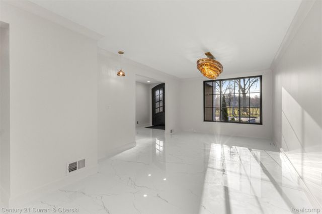 2211 Golfview Drive, Dearborn, MI 48128