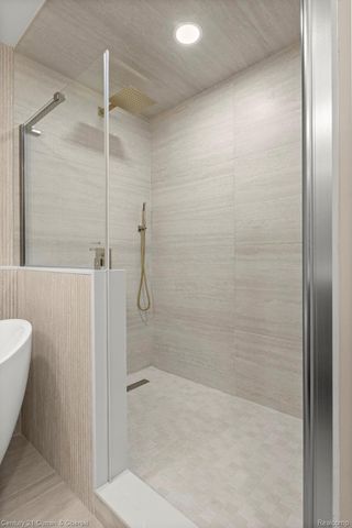 2211 Golfview Drive, Dearborn, MI 48128