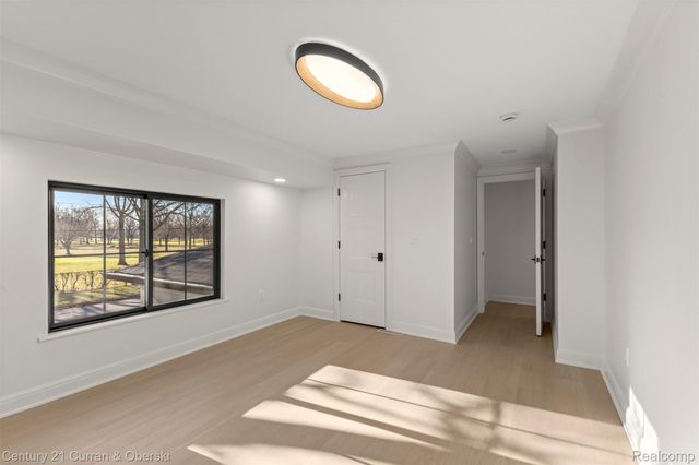 2211 Golfview Drive, Dearborn, MI 48128