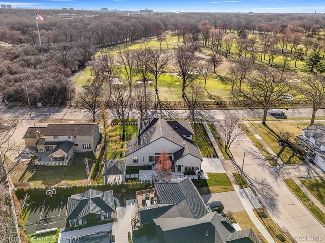 2211 Golfview Drive, Dearborn, MI 48128