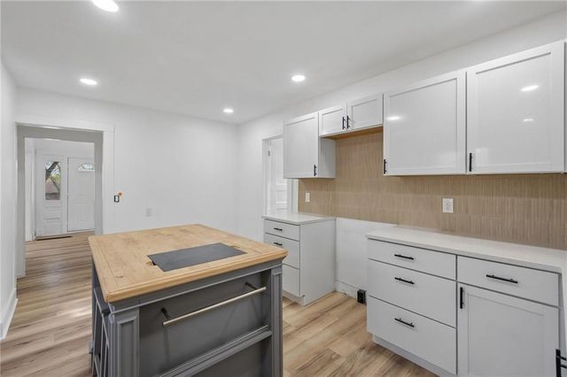 11605 E Winner Road, Independence, MO 64052