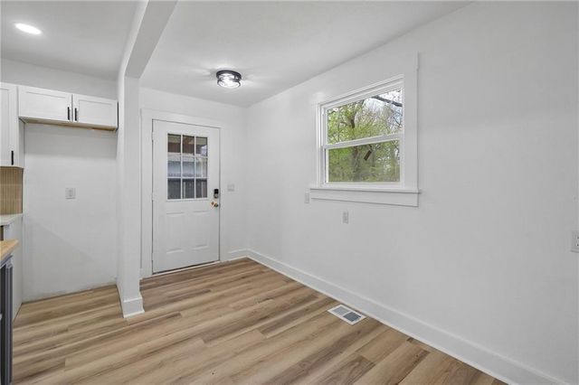 11605 E Winner Road, Independence, MO 64052