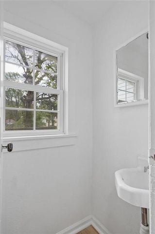 11605 E Winner Road, Independence, MO 64052