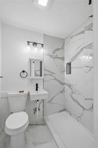 11605 E Winner Road, Independence, MO 64052