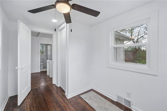 11605 E Winner Road, Independence, MO 64052