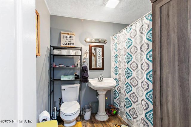 45077 CLEMMONS Road, Callahan, FL 32011