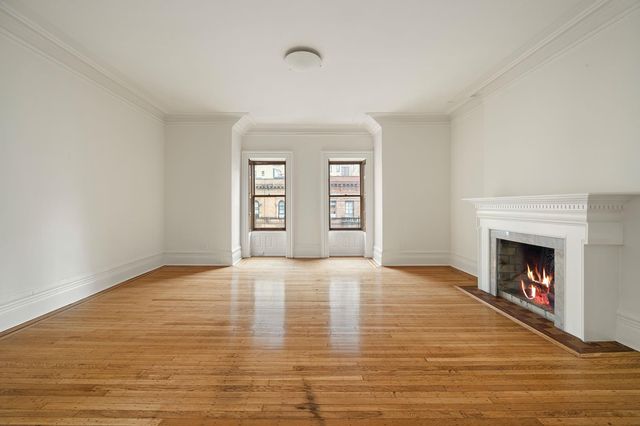51 W 73rd Street, New York City, NY 10023