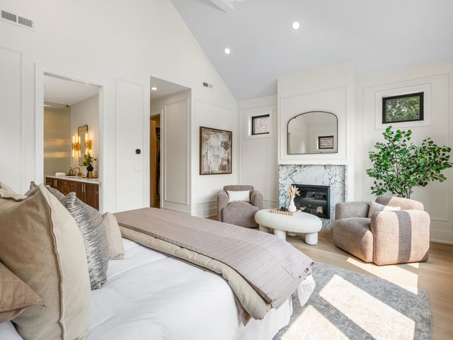 3041 N Leavitt Street, Chicago, IL 60618
