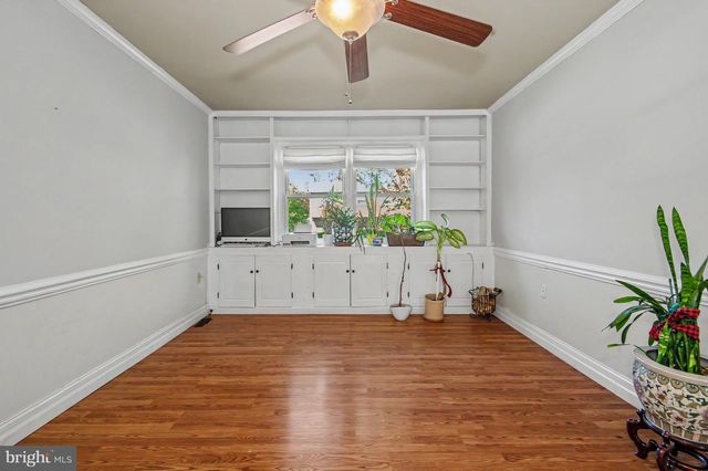 20 VASSAR DR, Newark, DE 19711