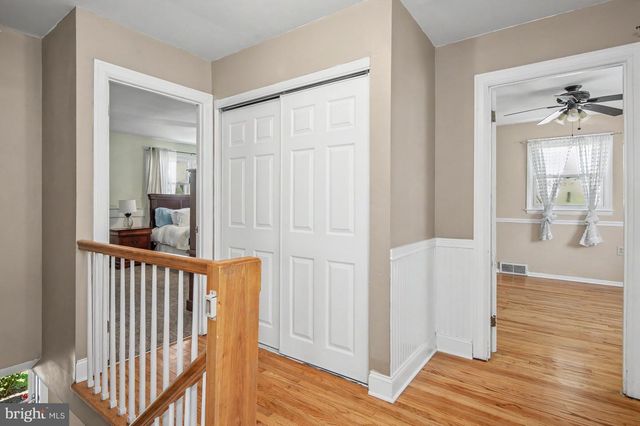 20 VASSAR DR, Newark, DE 19711