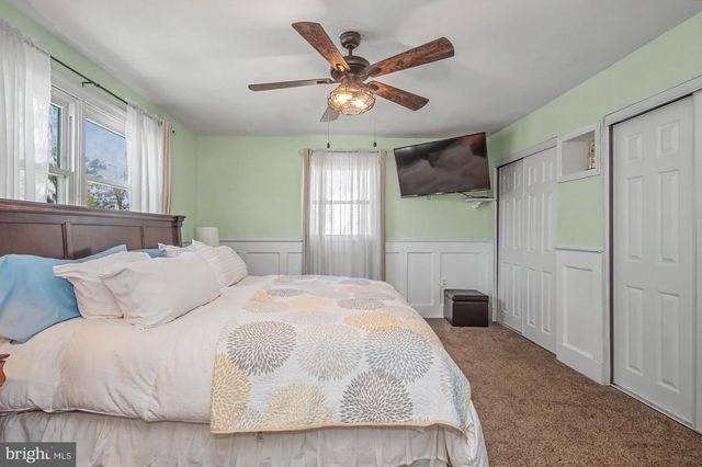 20 VASSAR DR, Newark, DE 19711